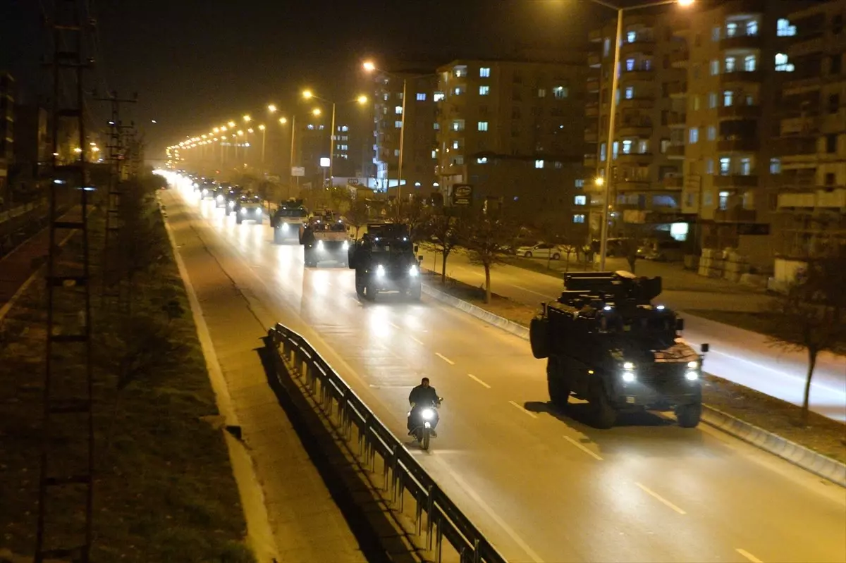 Suriye Sınırına Sevk Edilen Komandolar Kilis\'e Ulaştı