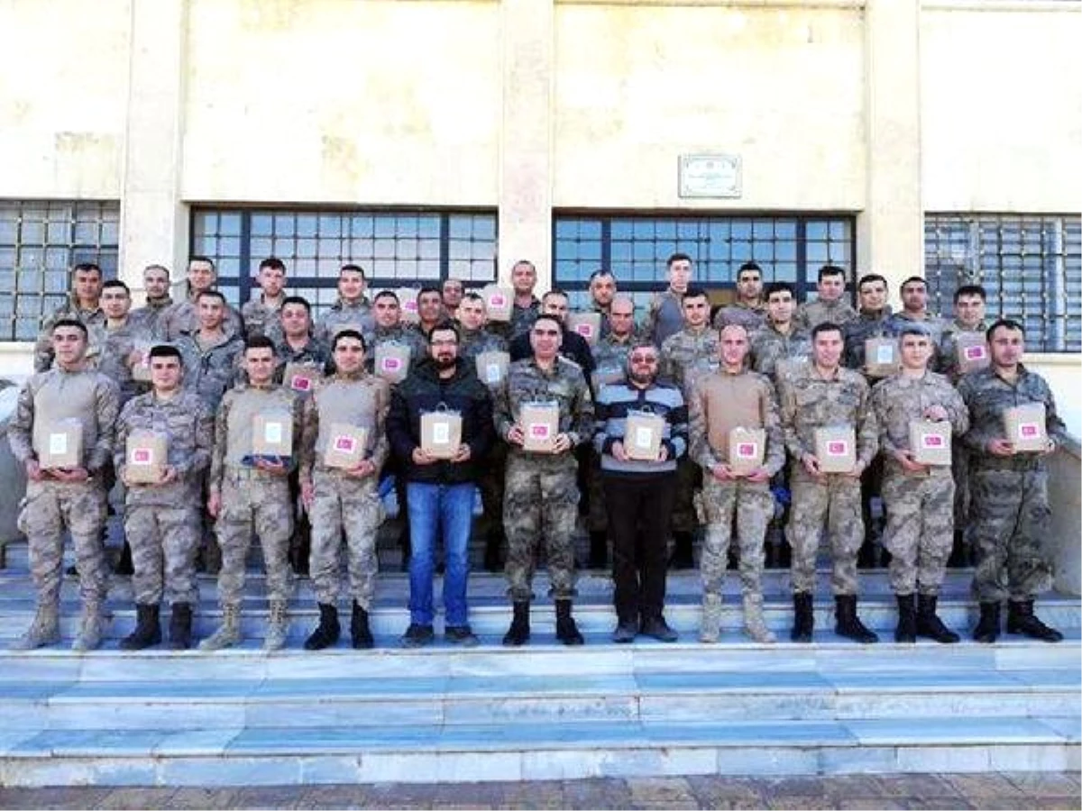Afrin\'deki Mehmetçik\'ten \'Özel Öğrenciler\'e Teşekkür
