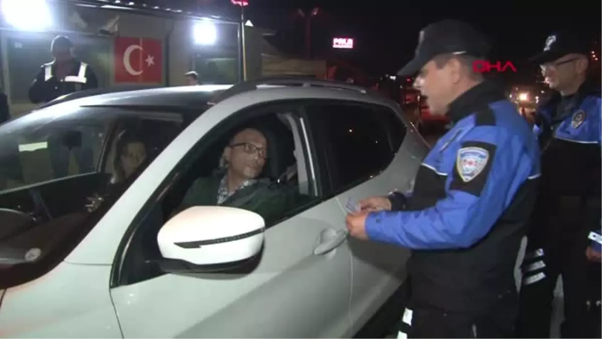 Bursa - Otistik Engelli Utku\'ya Polislerden Sürpriz Doğum Günü