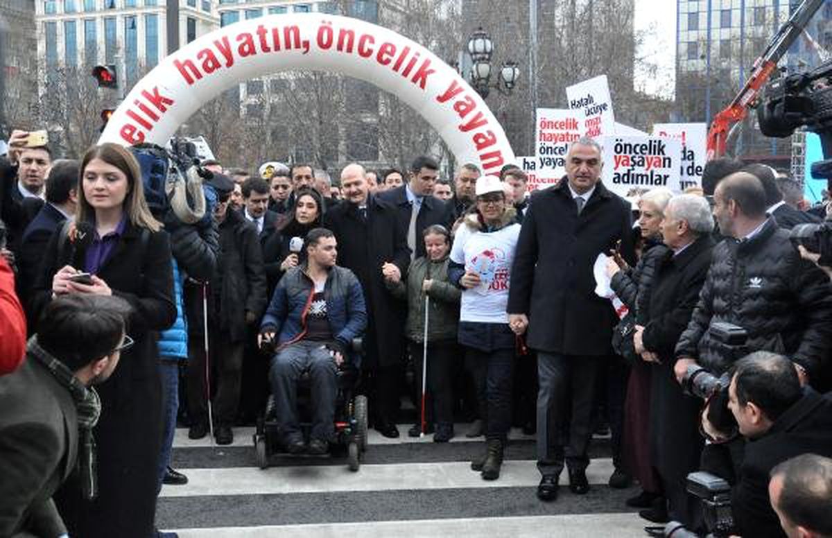 Yaya Öncelikli Trafik\' Kampanyası Törenle Başladı