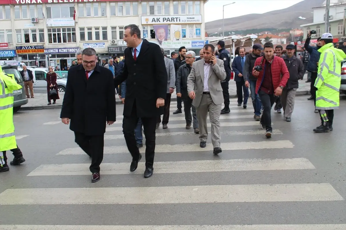 Yunak Kaymakamı Akbulut Yaylar İçin Trafik Uygulamasına Katıldı