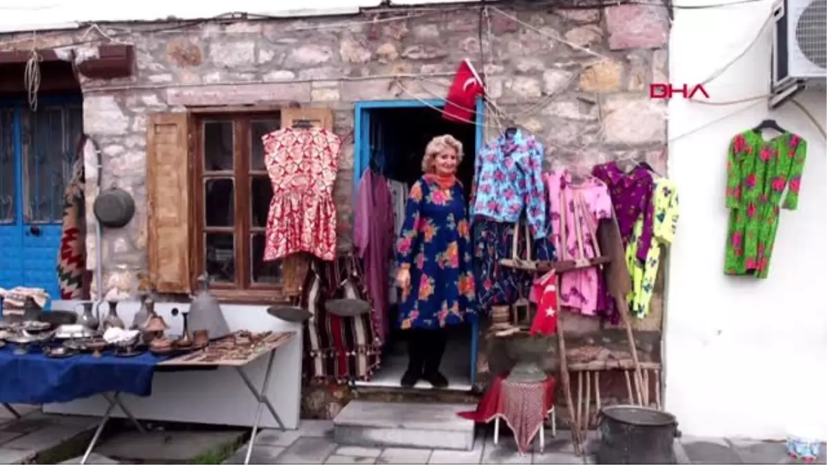 Balıkesir Ayvalık\'ta Çeyiz Sandığı Giysileri Moda Oldu