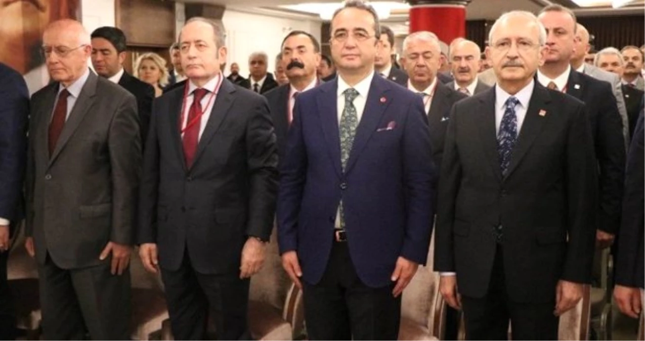 Mehmet Akif Hamzaçebi, CHP Genel Sekreterliği Görevinden İstifa Etti