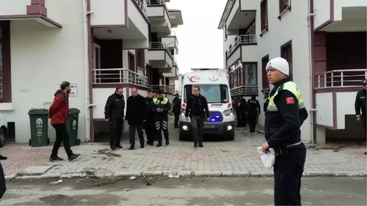 Erzincan\'da Polis Memuru İntihar Etti