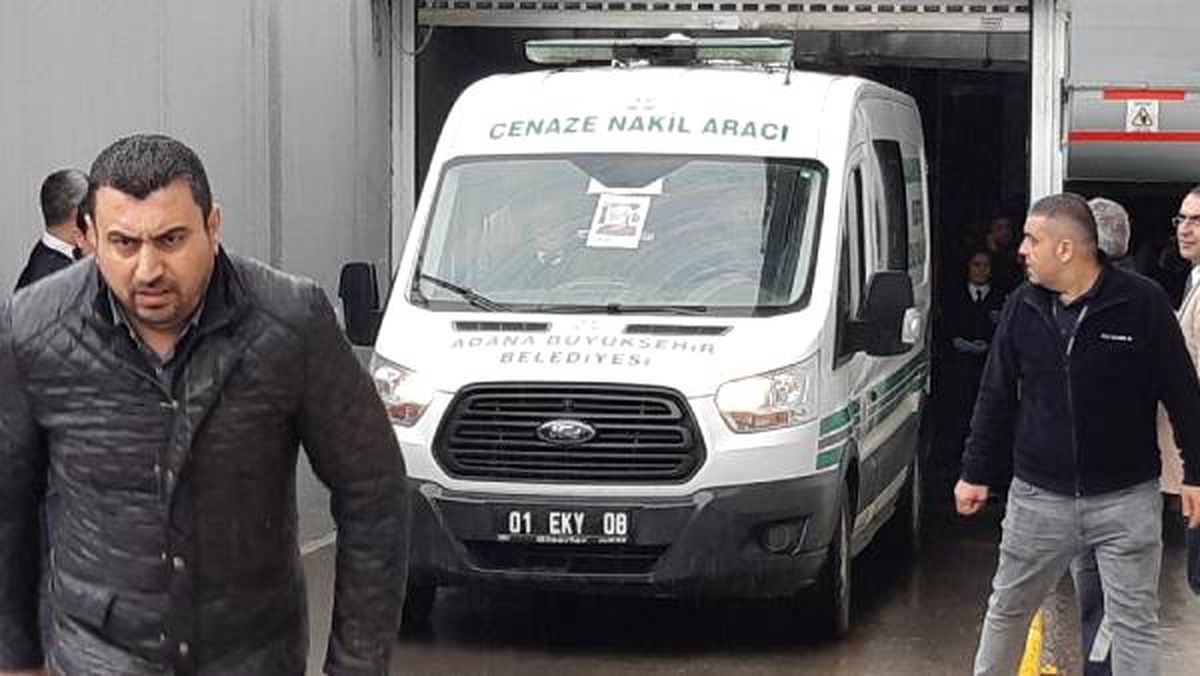 Fatih Terim\'in Babası, Son Yolculuğuna Uğurlanıyor (1)