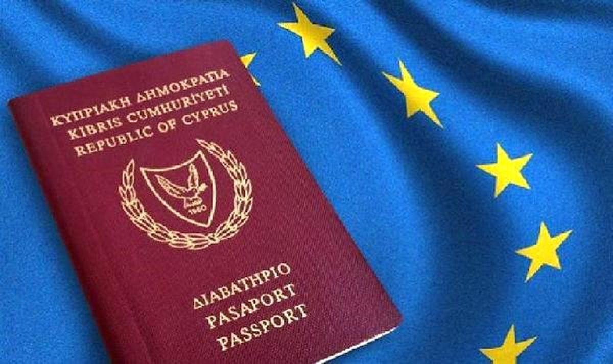 Güney Kıbrıs\'ta \'Ab Pasaportu Satışı\' ile Anastasiadis\'e Suçlama
