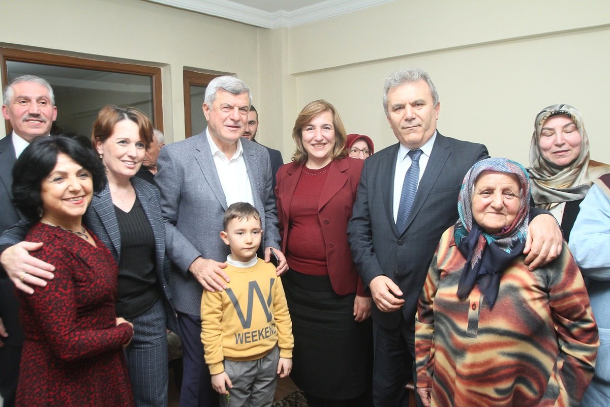 İzmit\'in Gönlü Olsun, O Da Sibel Gönül Olsun