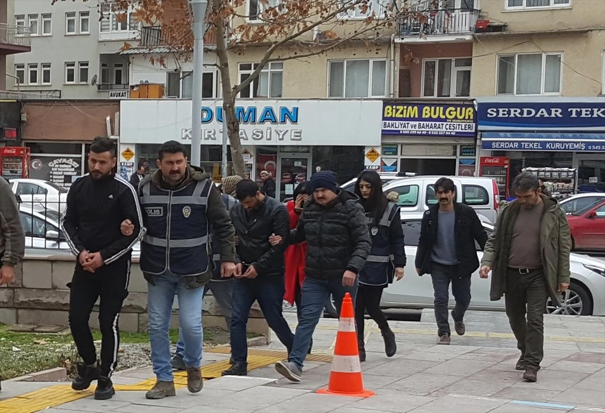 Kırşehir\'de Masaj Salonuna Fuhuş Operasyonu