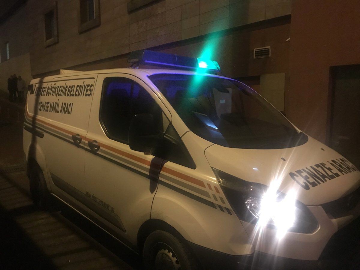 Pazarcılar Arasında Bıçaklı Kavga: 1 Ölü