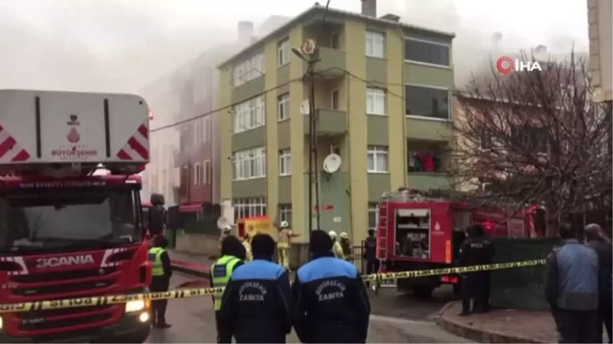 Sancaktepe\'de Bir Tekstil Atölyesinde Yangın Çıktı. Olay Yerine Çok Sayıda İtfaiye Ekibi Gönderildi.