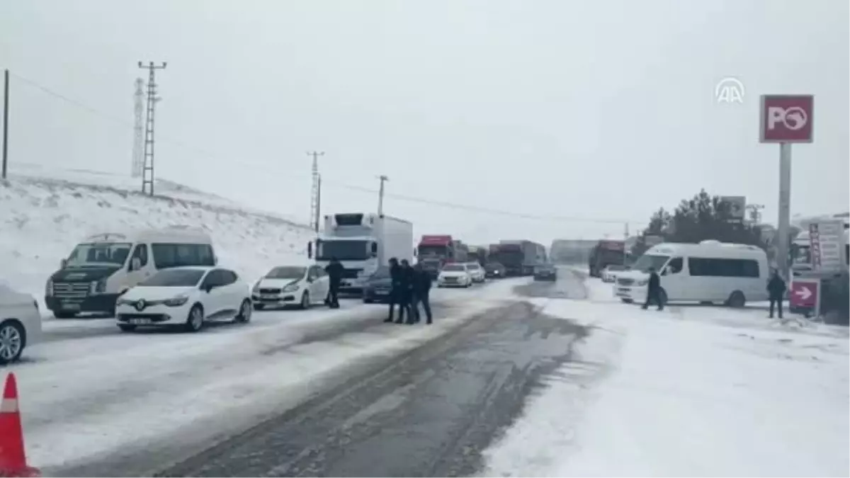 Ulaşıma Kar Engeli