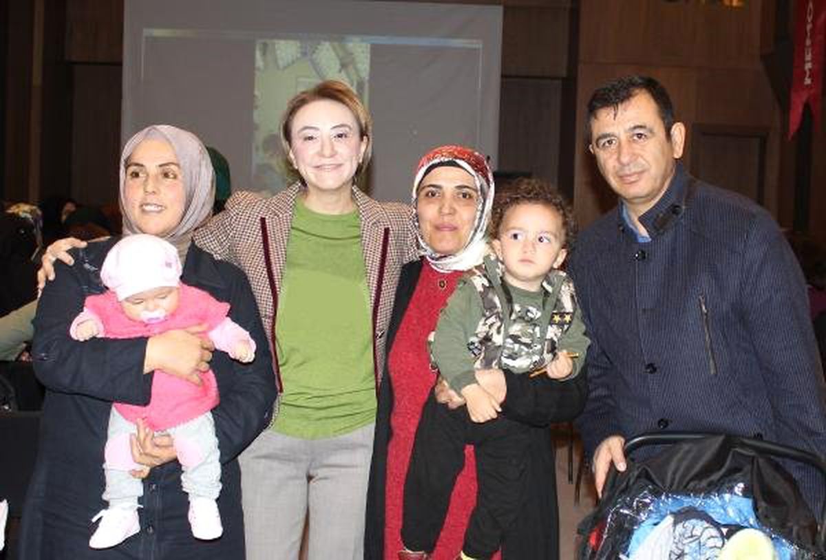 Bebek Özlemi ve Sevinci Onları Bir Araya Getirdi