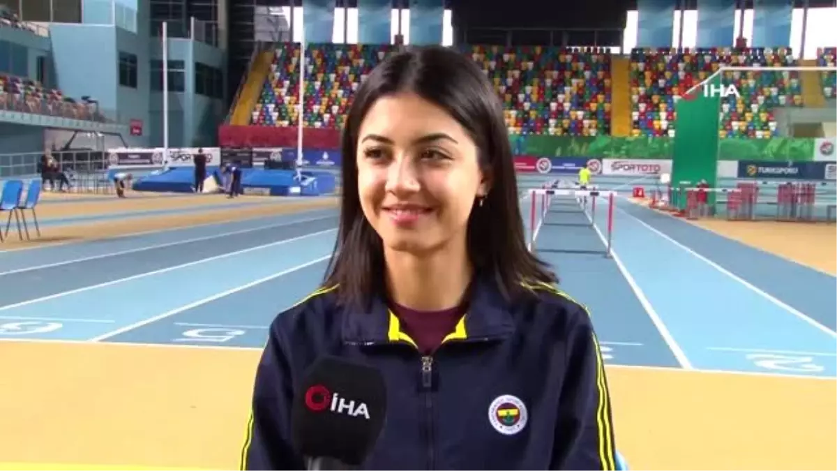 Esra Yılmaz: "Fenerbahçe\'de En İyisi Olmak Zorundasın"