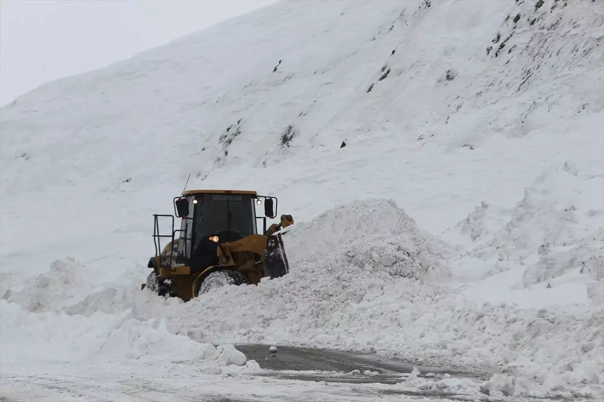 Hakkari-Şırnak Kara Yolu Ulaşıma Açıldı