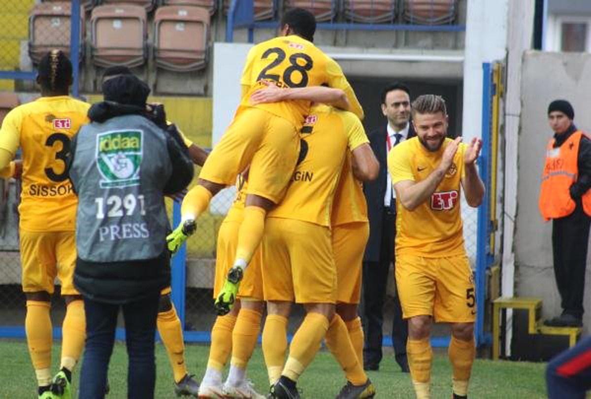 Kardemir Karabükspor - Eskişehirspor: 0-4