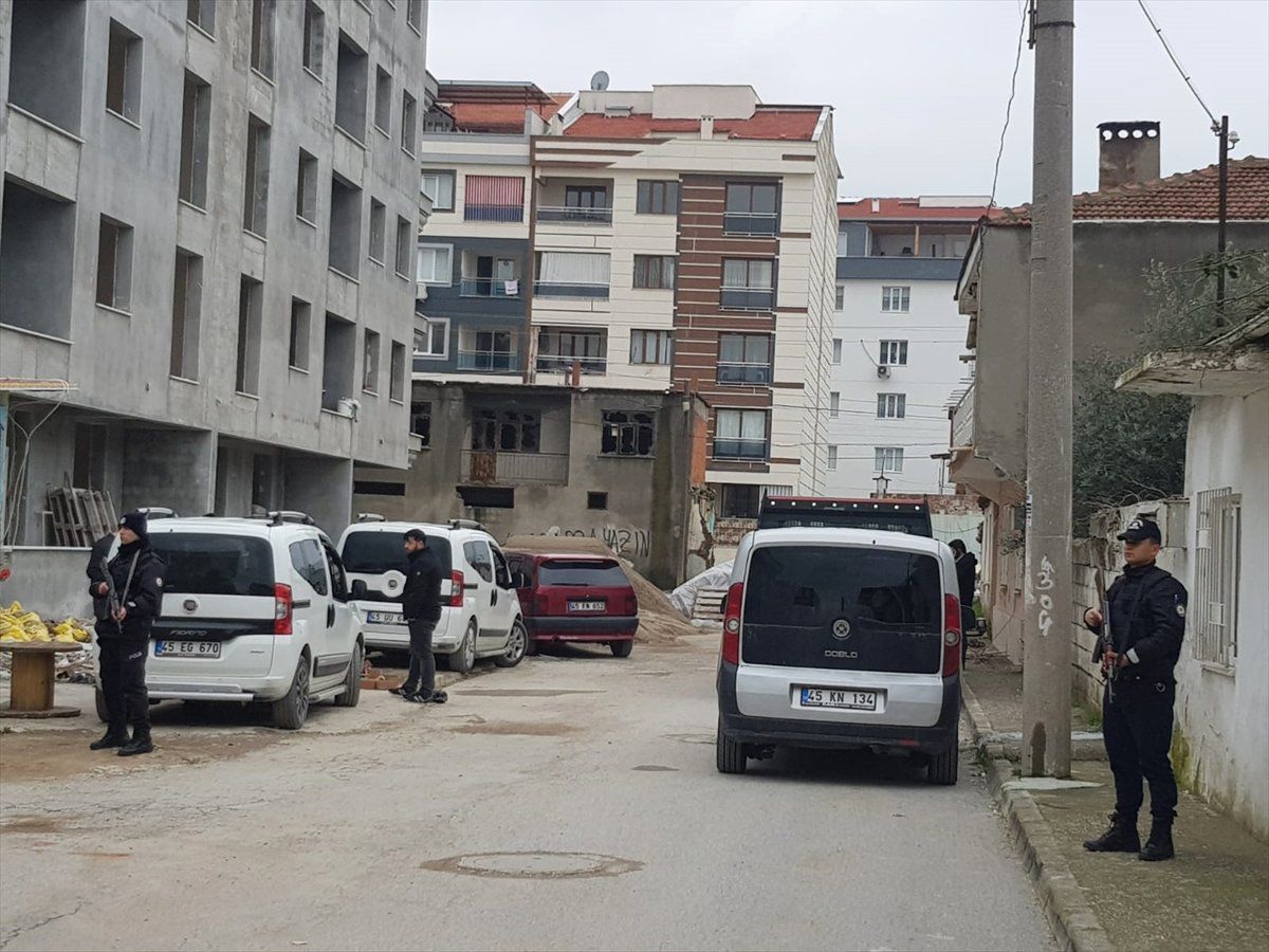 Manisa\'da Uyuşturucu Operasyonu