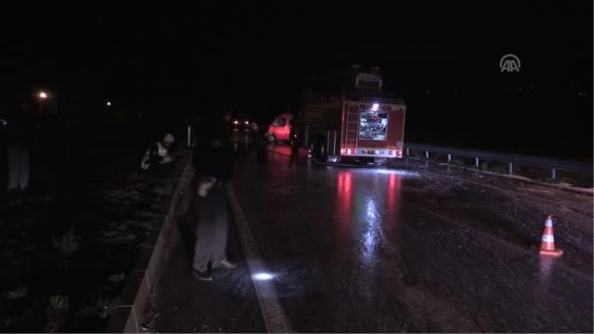 Sinop\'ta İki Minibüs Çarpıştı: 13 Yaralı