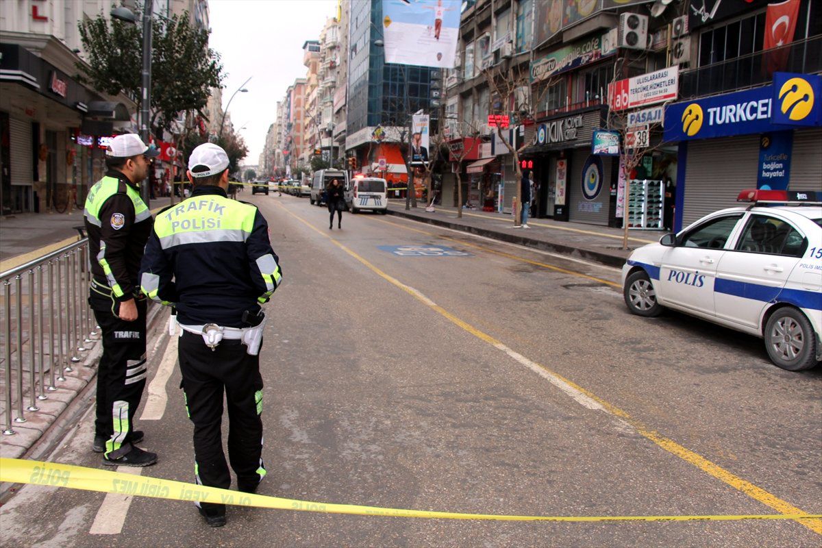Şüpheli Çantadan Kablo Çıktı