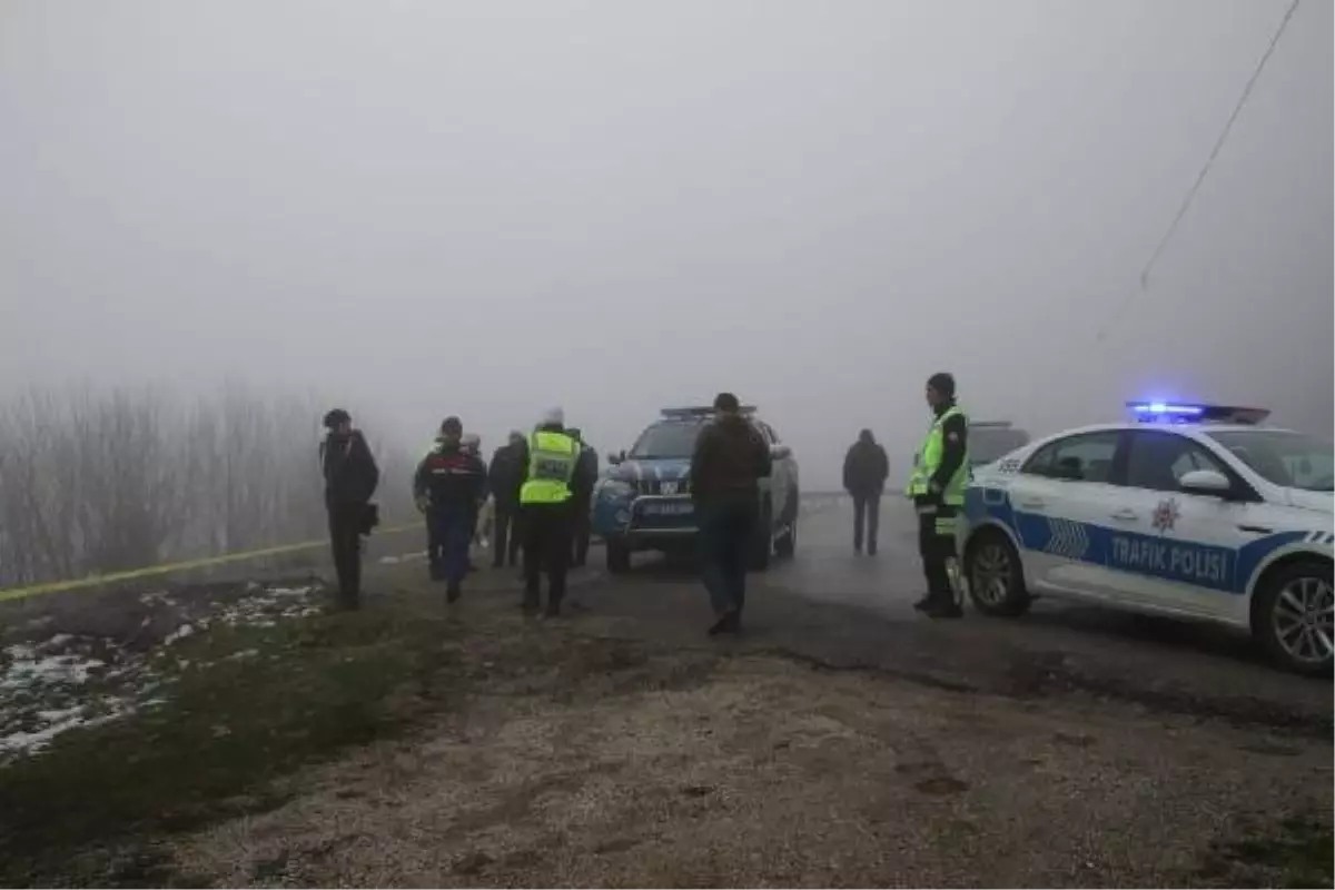 Bolu Dağı\'nda Yol Kenarına Atılan Valizin İçinden Ceset Çıktı