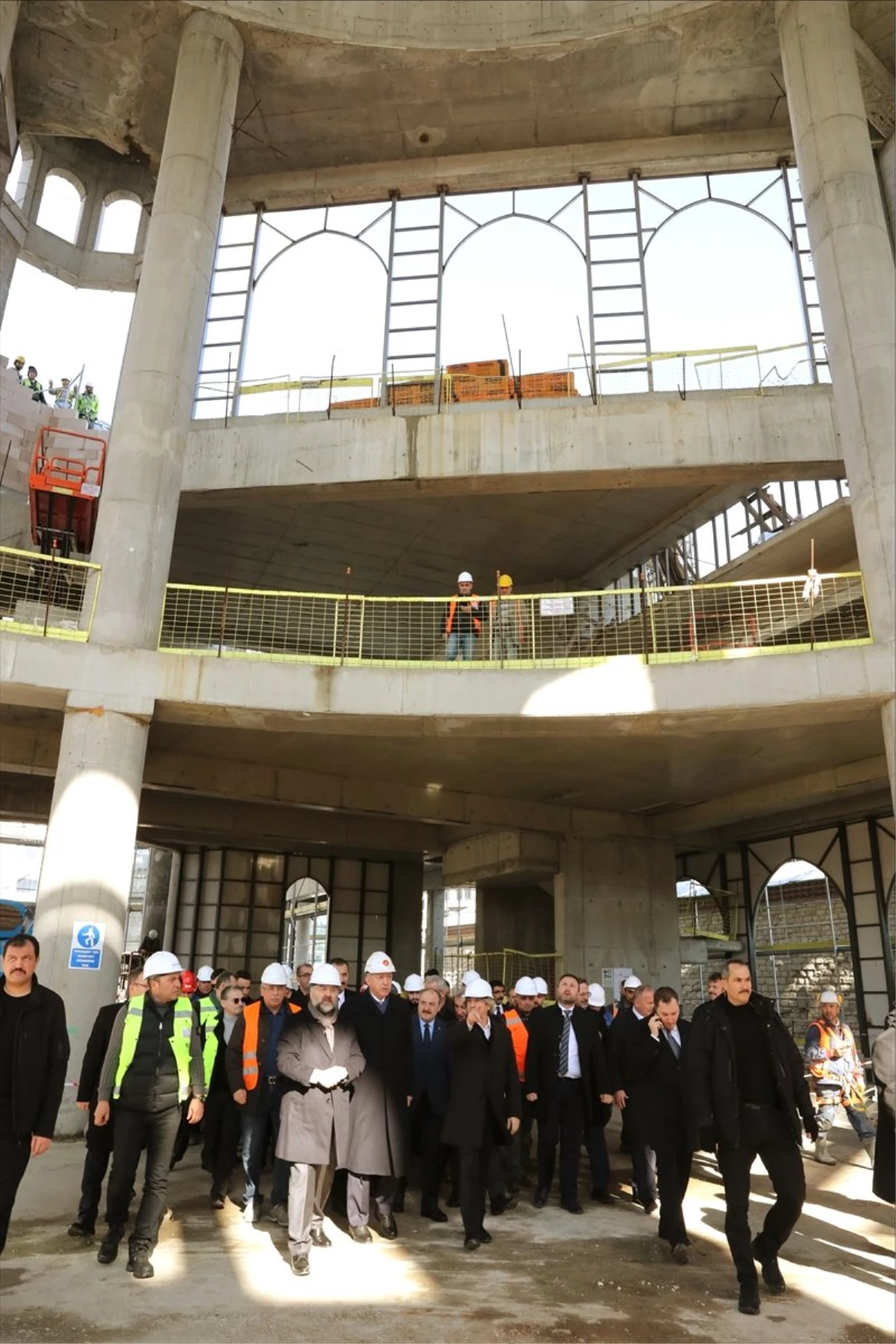 Cumhurbaşkanı Erdoğan Taksim Camisi İnşaatını Gezdi