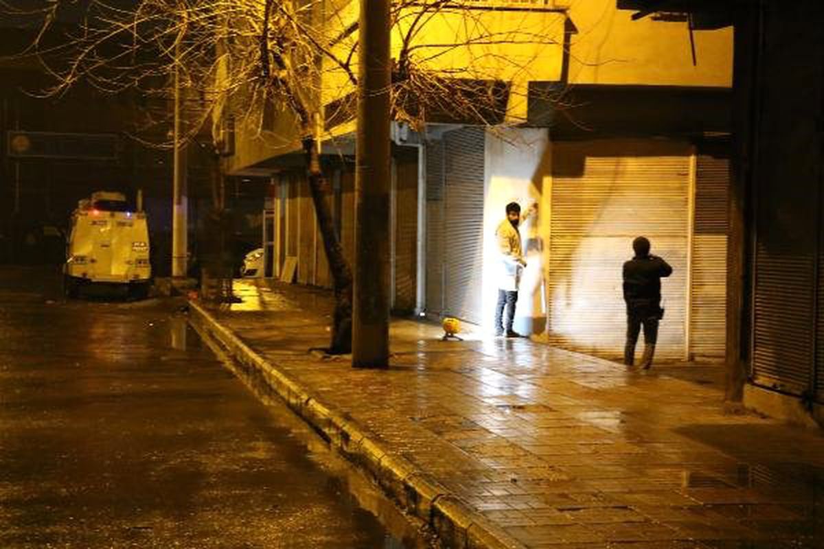 Diyarbakır\'da Silahlı Kavga: 1\'i Ağır 3 Yaralı