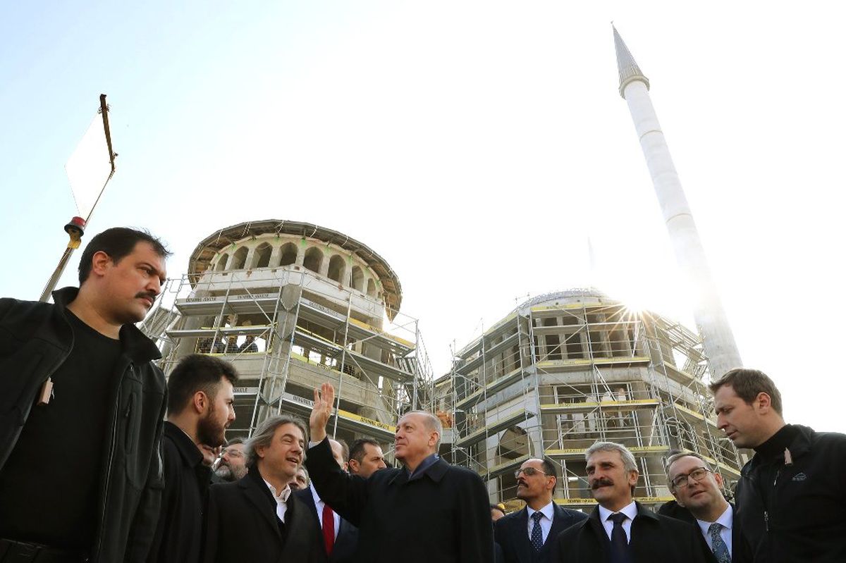 Erdoğan Taksim Camii\'ni İnceledi