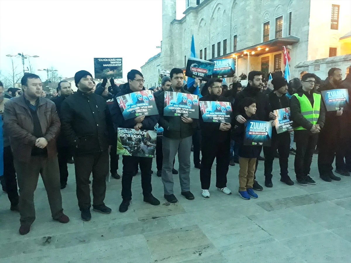 İstanbul\'da Çin\'in Doğu Türkistan\'daki Zulmü Protesto Edildi