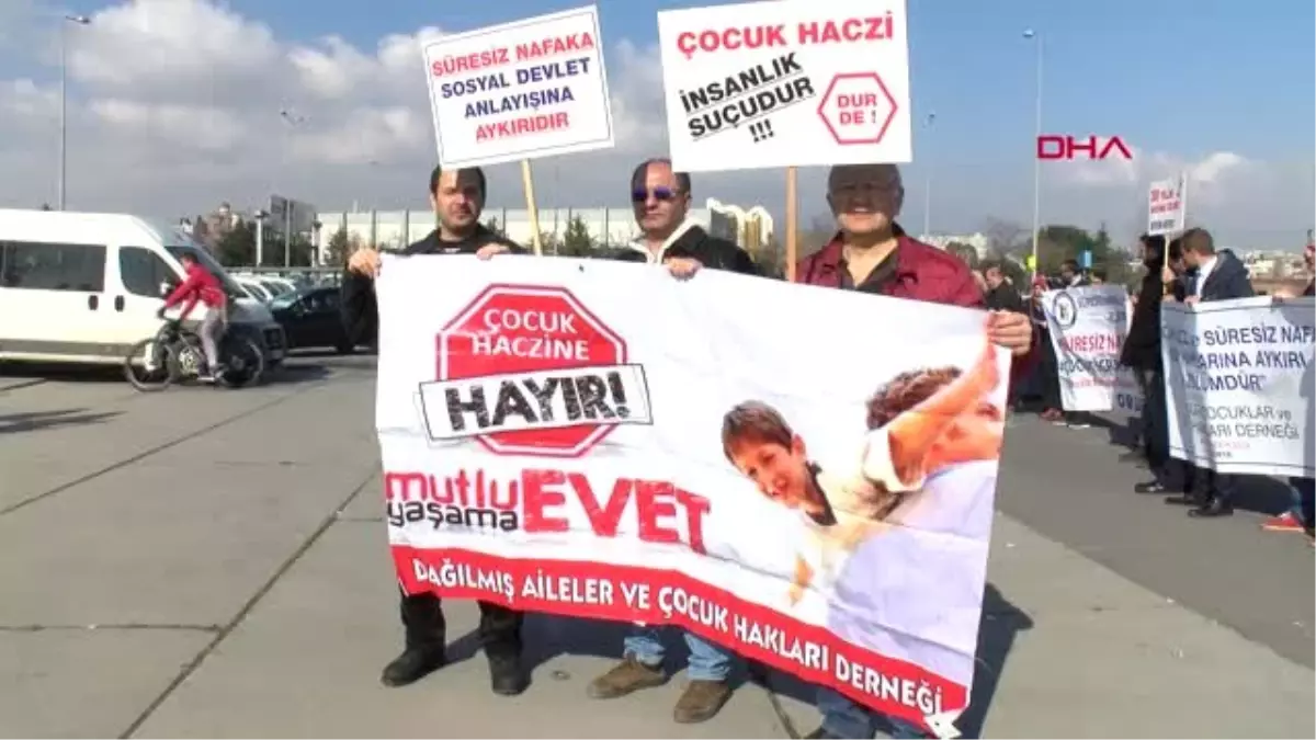 Nafaka Mağdurları Eylem Yaptı