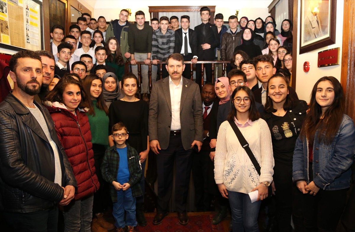 Sivas Valisi Ayhan Gençlerle Buluştu