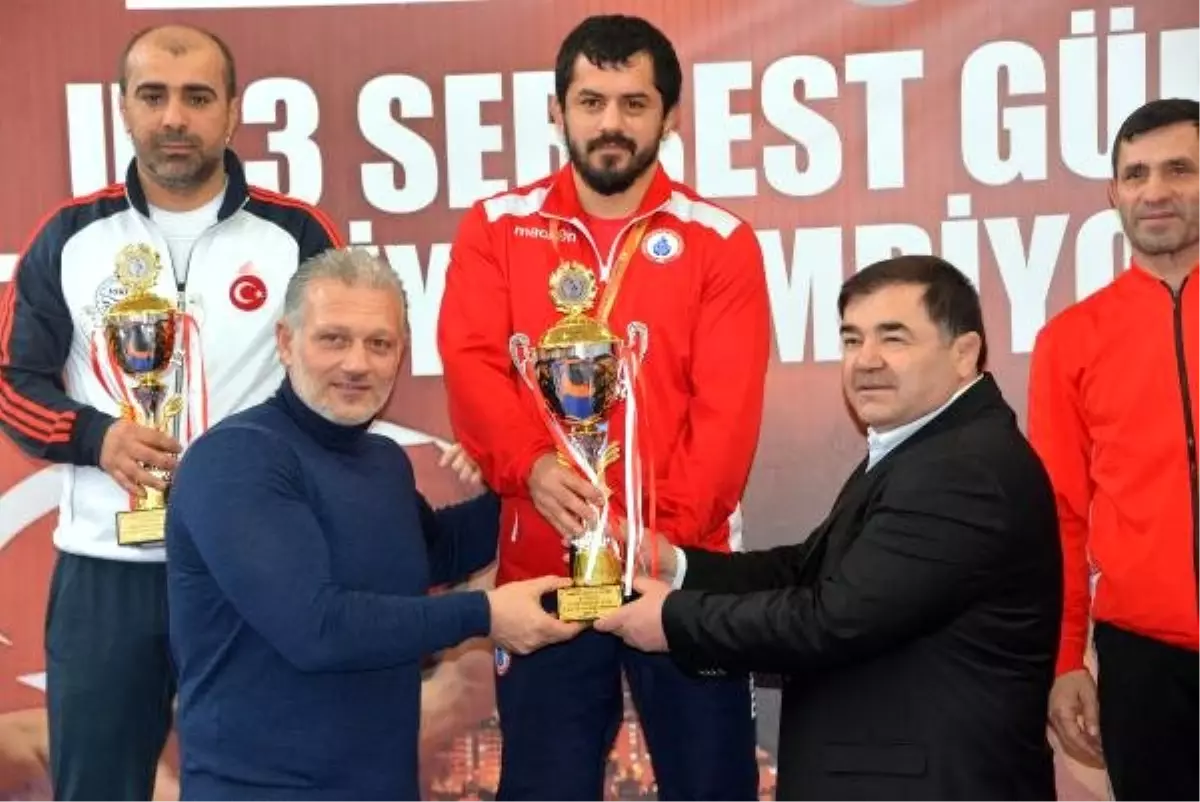 U23 Türkiye Serbest Güreş Şampiyonası Sona Erdi