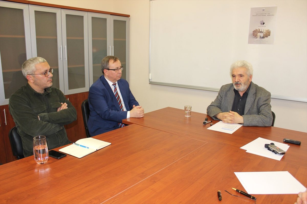 Üniversiteler Toplumun Sorunlarının Çözümünde Rol Almalı"