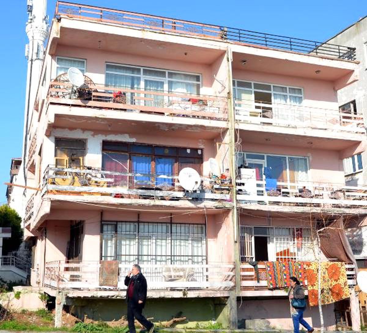 Avcılar\'da"Tehlike Arzeden" Bina İçin Risk Raporu İstendi
