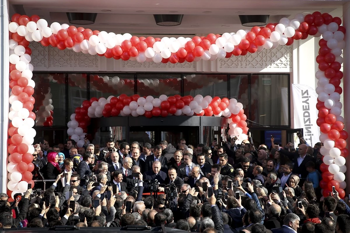Cumhurbaşkanı Erdoğan Keçiören\'de Hastane Açılışına Katıldı