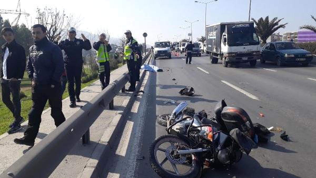 Hafriyat Kamyonunun Altında Kalan Motosikletli Öldü