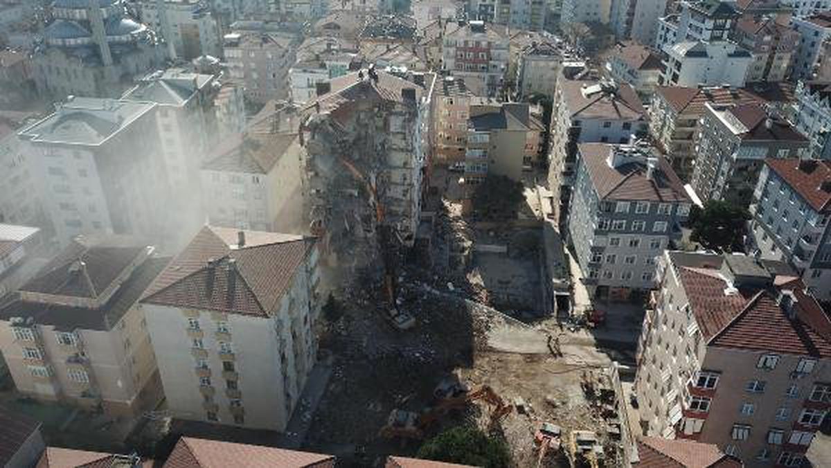 Kartal\'da Yunus Apartmanındaki Yıkımda Son Durum Havadan Fotoğraflandı