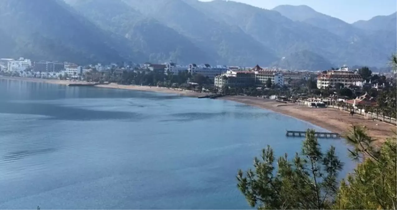 Marmaris\'te Deniz 5 Metre Çekilince Akıllara "Deprem mi Olacak" Sorusu Geldi