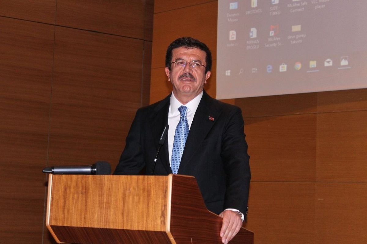 Nihat Zeybekci\'den 4 Askerin Şehit Olduğu Kazayla İlgili Başsağlığı Mesajı