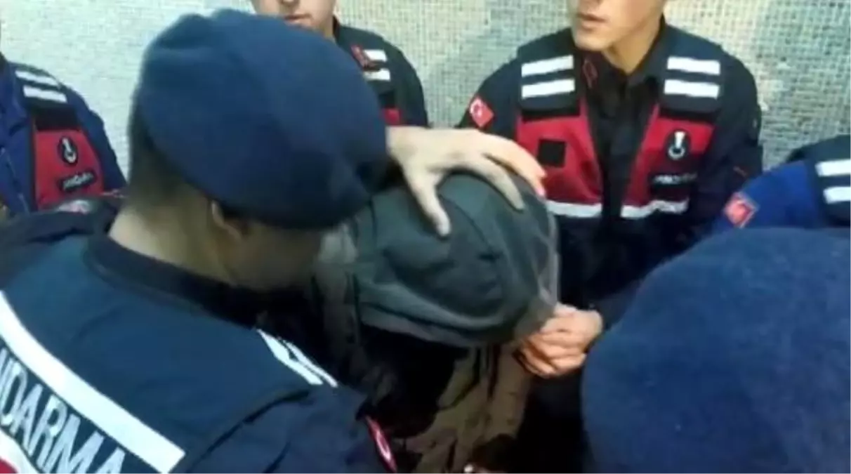 Öldürdüğü Kadını Testereyle Parçalayıp, Sobada Yakmış