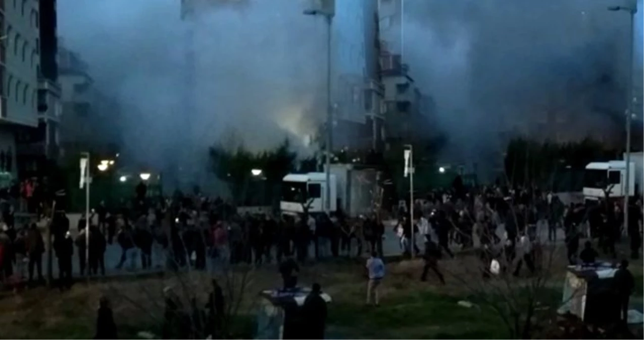 İstanbul\'da Askeri Helikopterin Düştüğü Sitede Büyük Panik