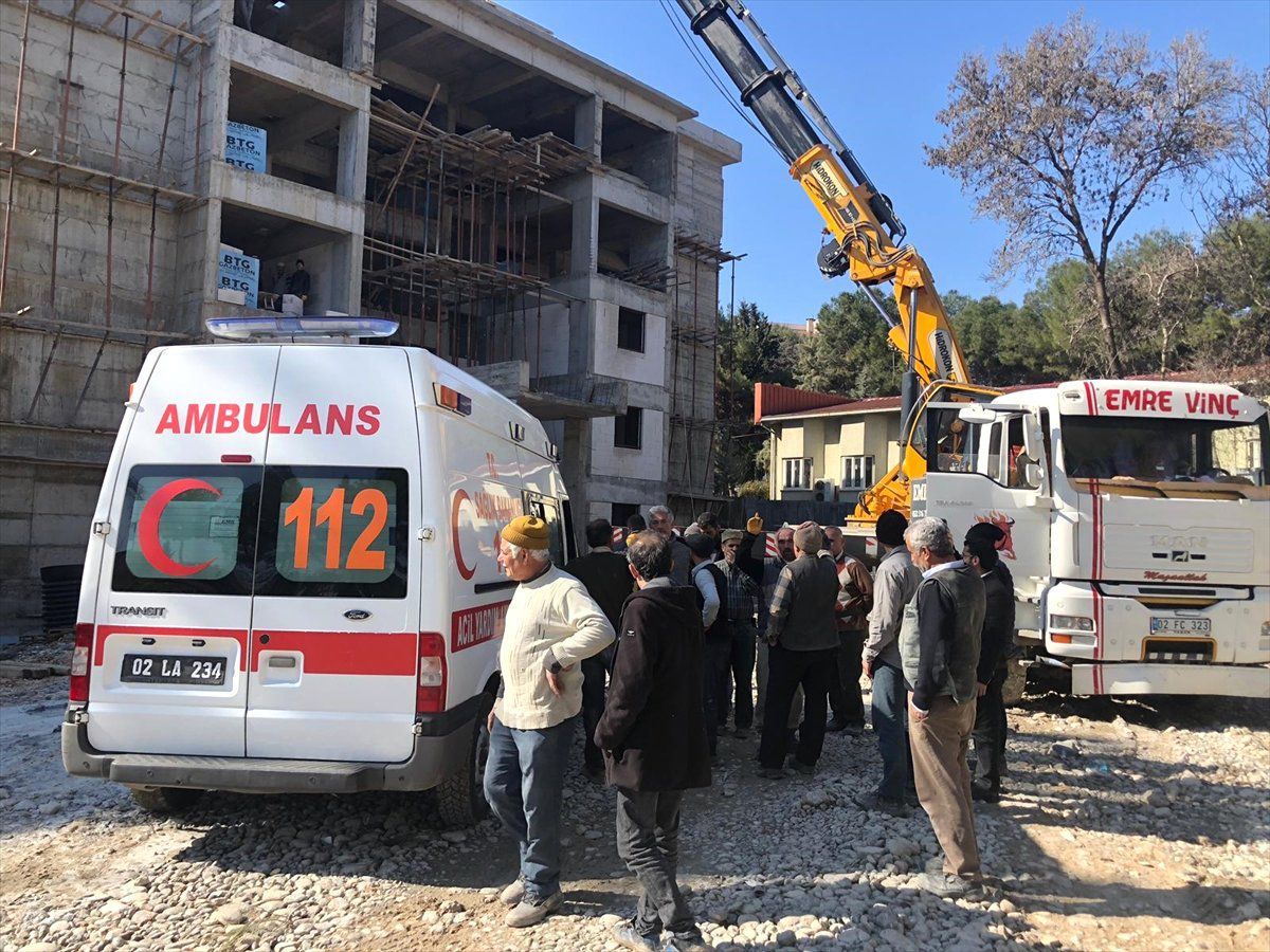 Adıyaman\'da İnşaattan Düşen İşçi Yaralandı