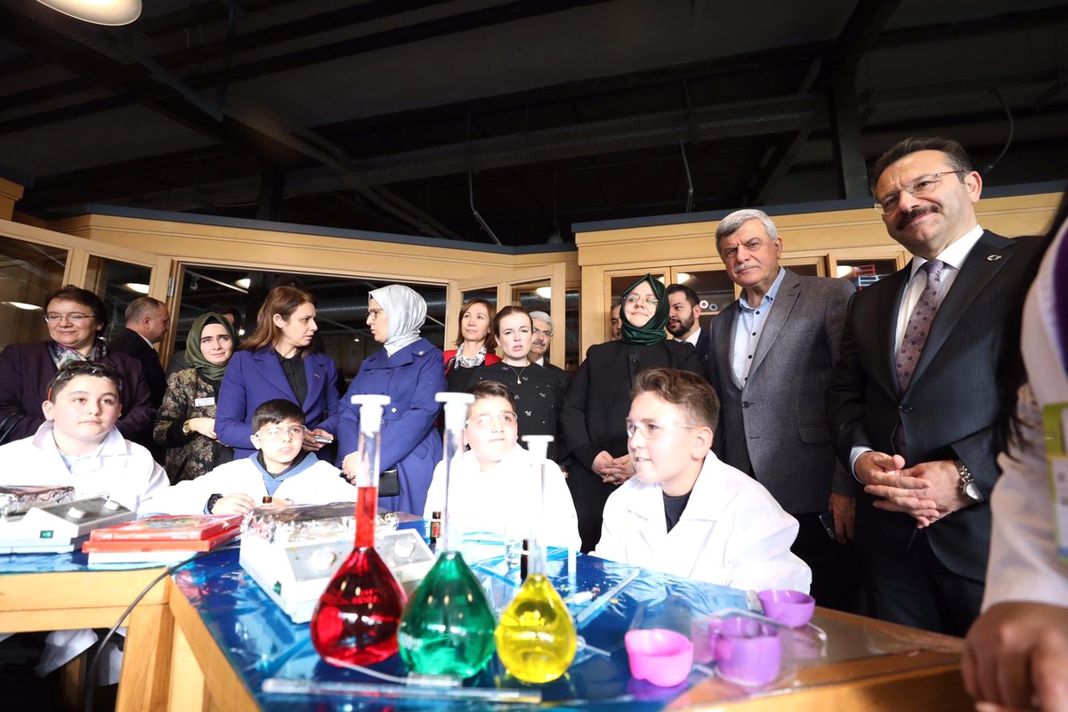 Bakan Selçuk \'\'Bu Merkez Her Çocuğa Bilimi Sevdirecek Bir Mekân\'\'
