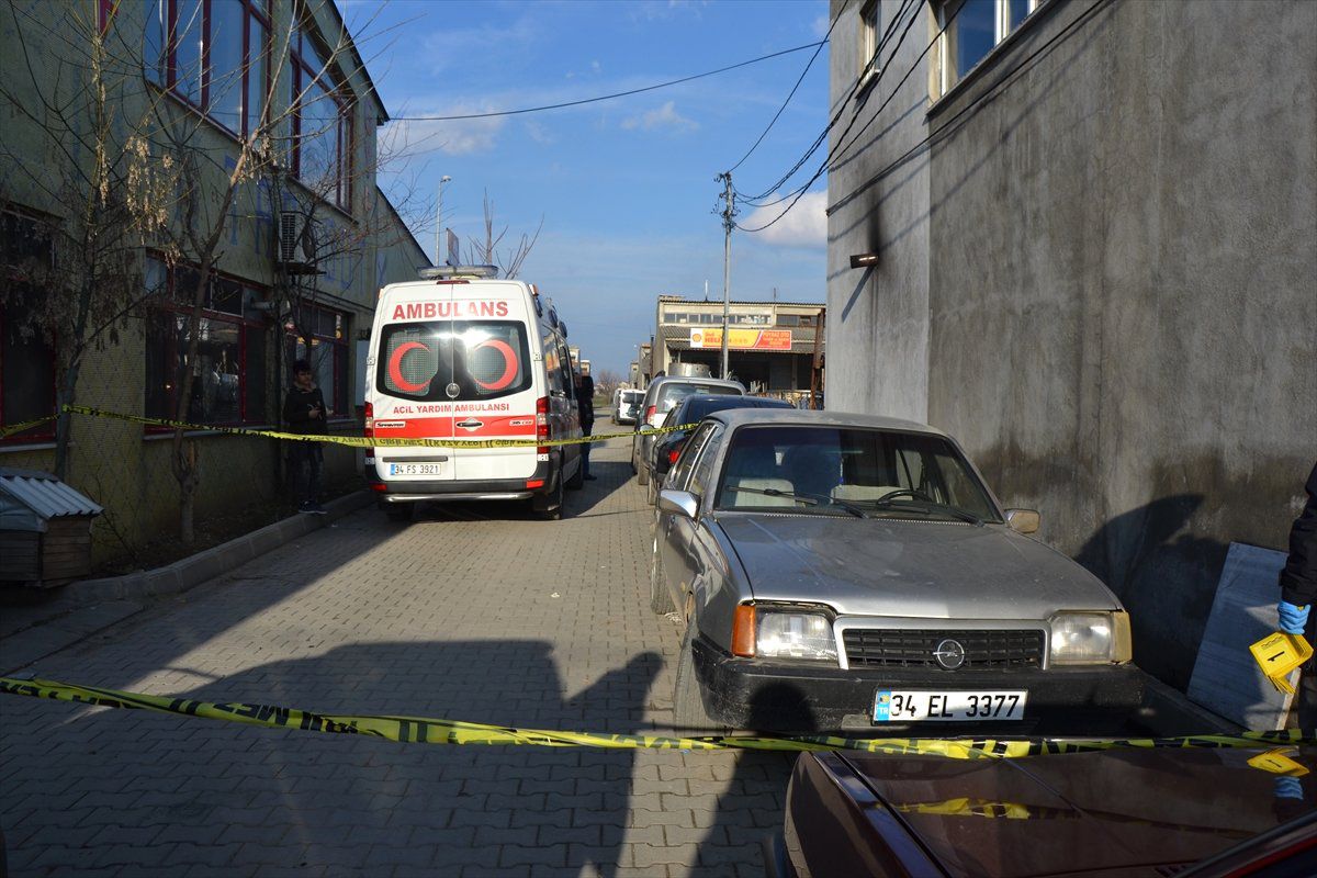 Biga\'da Bir Kişi Aracında Ölü Bulundu