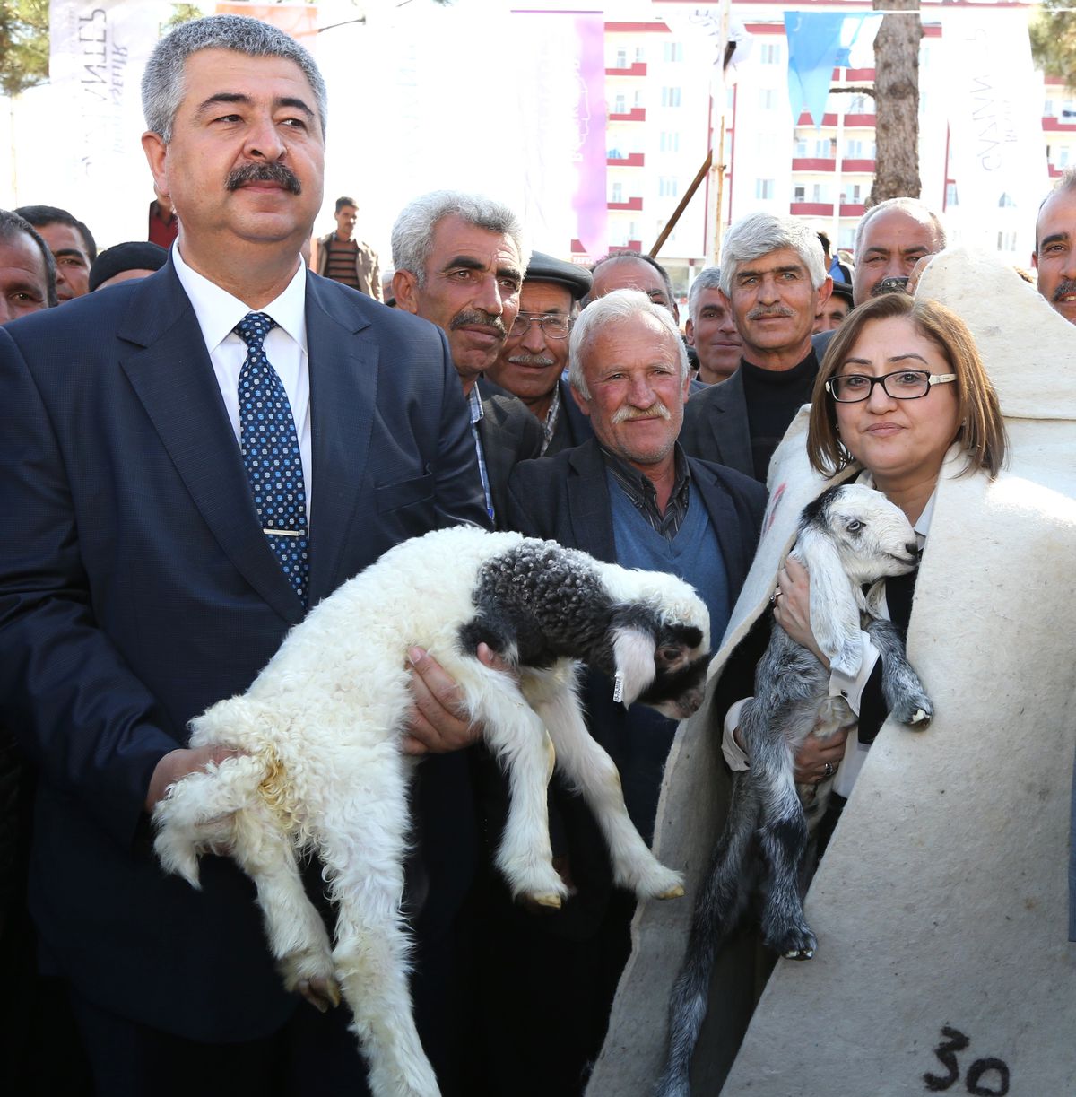 Büyükşehir\'den Üreticiye Dev Destek!
