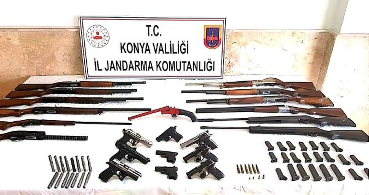 Kaçak Silah Şüphelisinin Evinden Cephanelik Çıktı