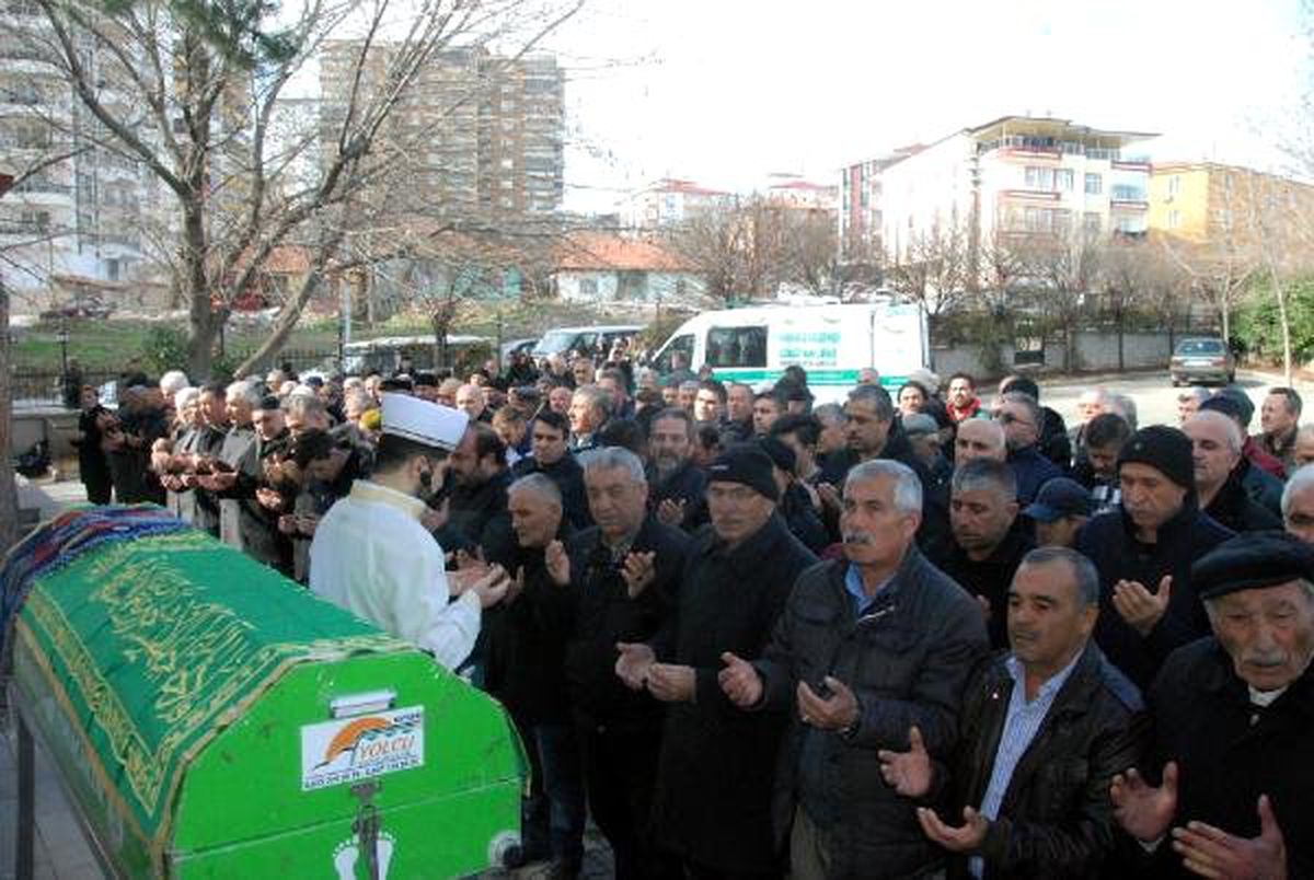 Kırıkkale\'de Dövülerek Öldürülen Sibel, Toprağa Verildi