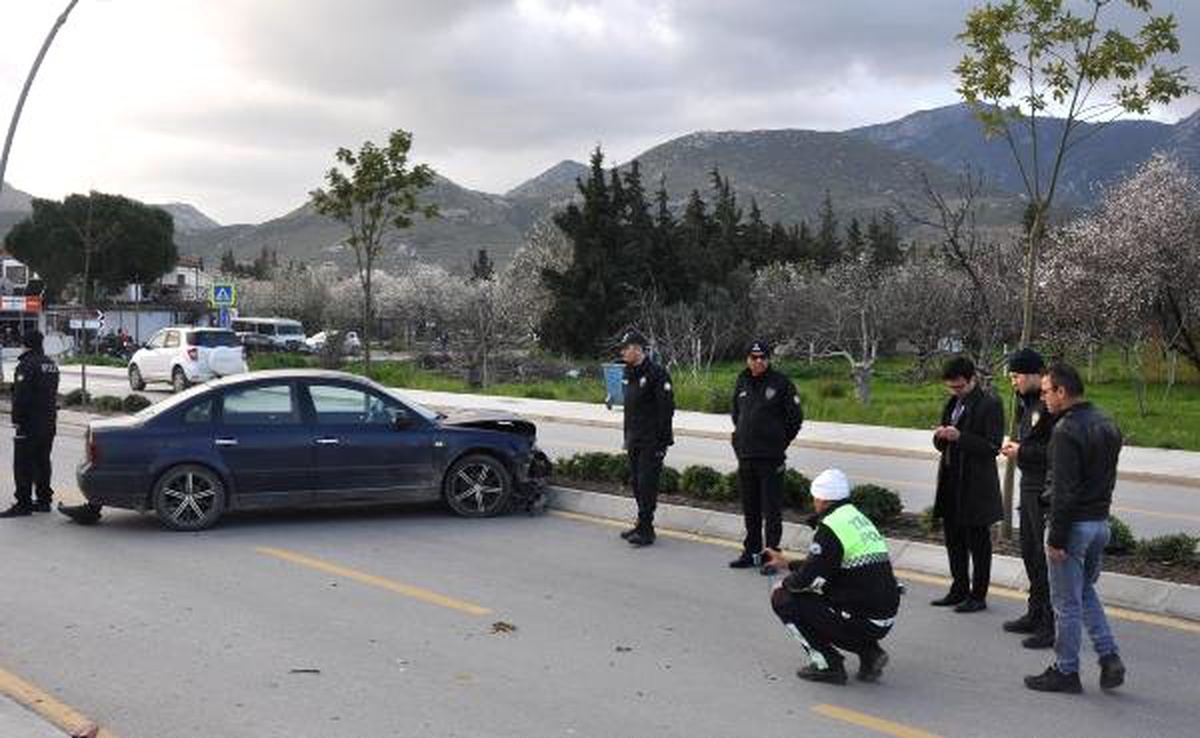 Otomobilin Çarptığı Motosikletli Öldü