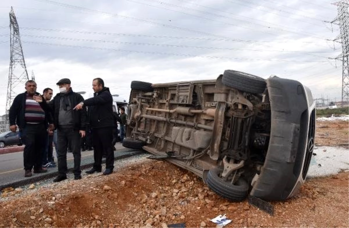 Rehabilitasyon Merkezi Servisi Kaza Yaptı: 6\'sı Öğrenci, 8 Yaralı