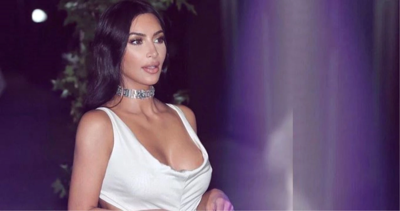 Sedef Hastası Olan Kim Kardashian, Paylaştığı Fotoğrafla Hayranlarını Korkuttu