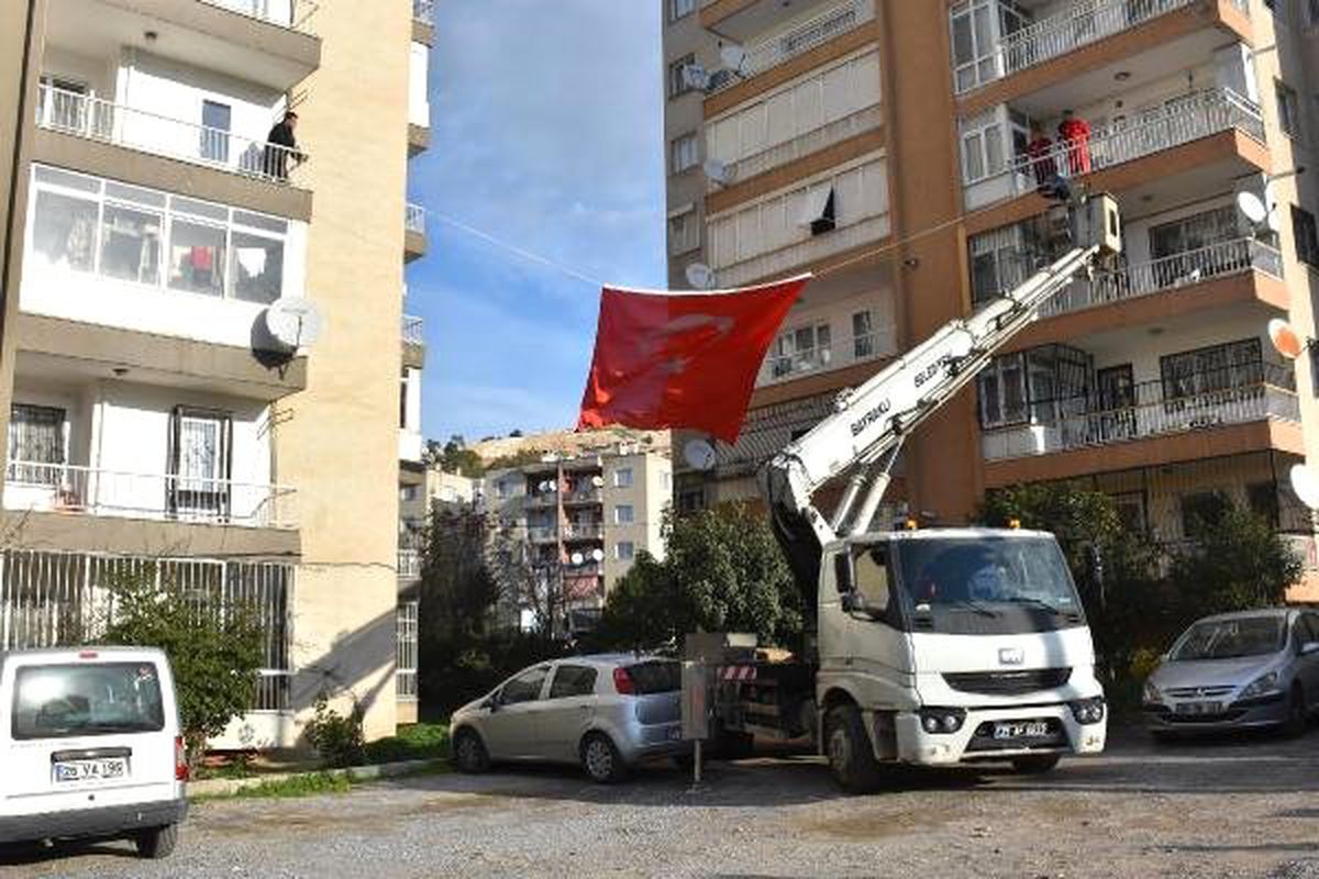 Şehit Pilot Yüzbaşı Özerli\'nin Baba Ocağında Yas Var