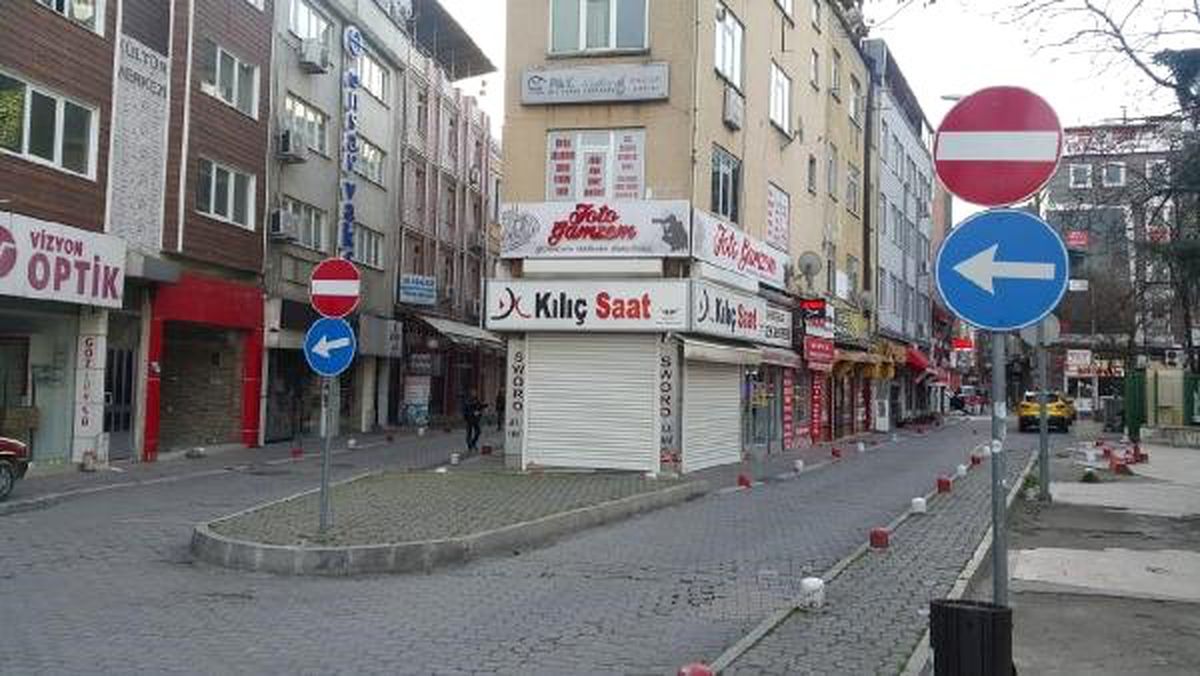 Sürüceleri Şaşırtan Trafik Levhaları
